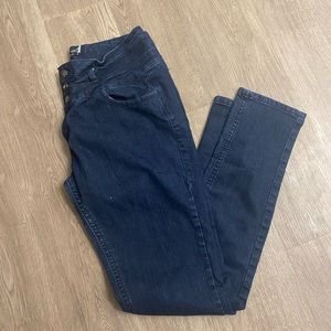 YMI junior women’s skinny jeans size 13
